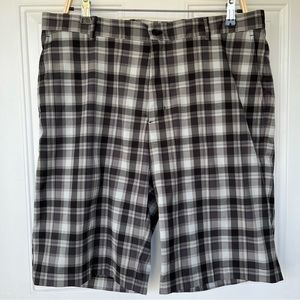 •SLAZENGER• Men's Black/Gray Plaid Golf Shorts - Size 36